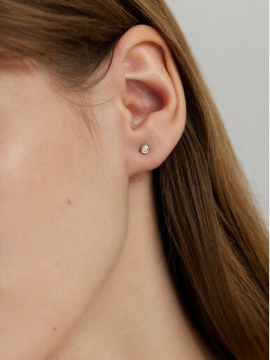 ADELE NOTES auksiniai aukarai su deimantu 2MM INNER SHINE ADELE NOTES auksiniai aukarai su deimantu 2MM INNER SHINE