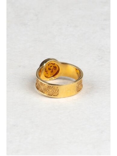BANGUOJA GINTARO ŽIEDAS SU MEDAUS SPALVOS GINTARU „MEMORIA NATURAE“ 3