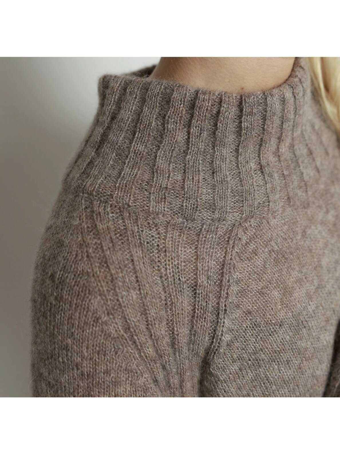 AG design AGNESA long baby alpaca knit dress with side slits - cocoa 3 AG design AGNESA long baby alpaca knit dress with side slits - cocoa 3