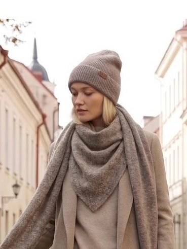 AG DESIGN Megztas baby alpakos komplektas plati trikampė skara ir kepurė - kakavos spalvos 3