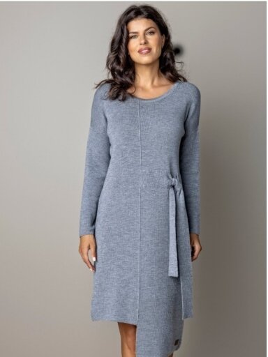 AG design šviesiai pilka megzta merino vilnos suknelė Claudia AG design šviesiai pilka megzta merino vilnos suknelė Claudia