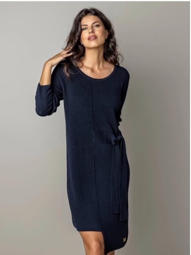 AG design tamsiai mėlyna megzta merino vilnos suknelė Claudia 3