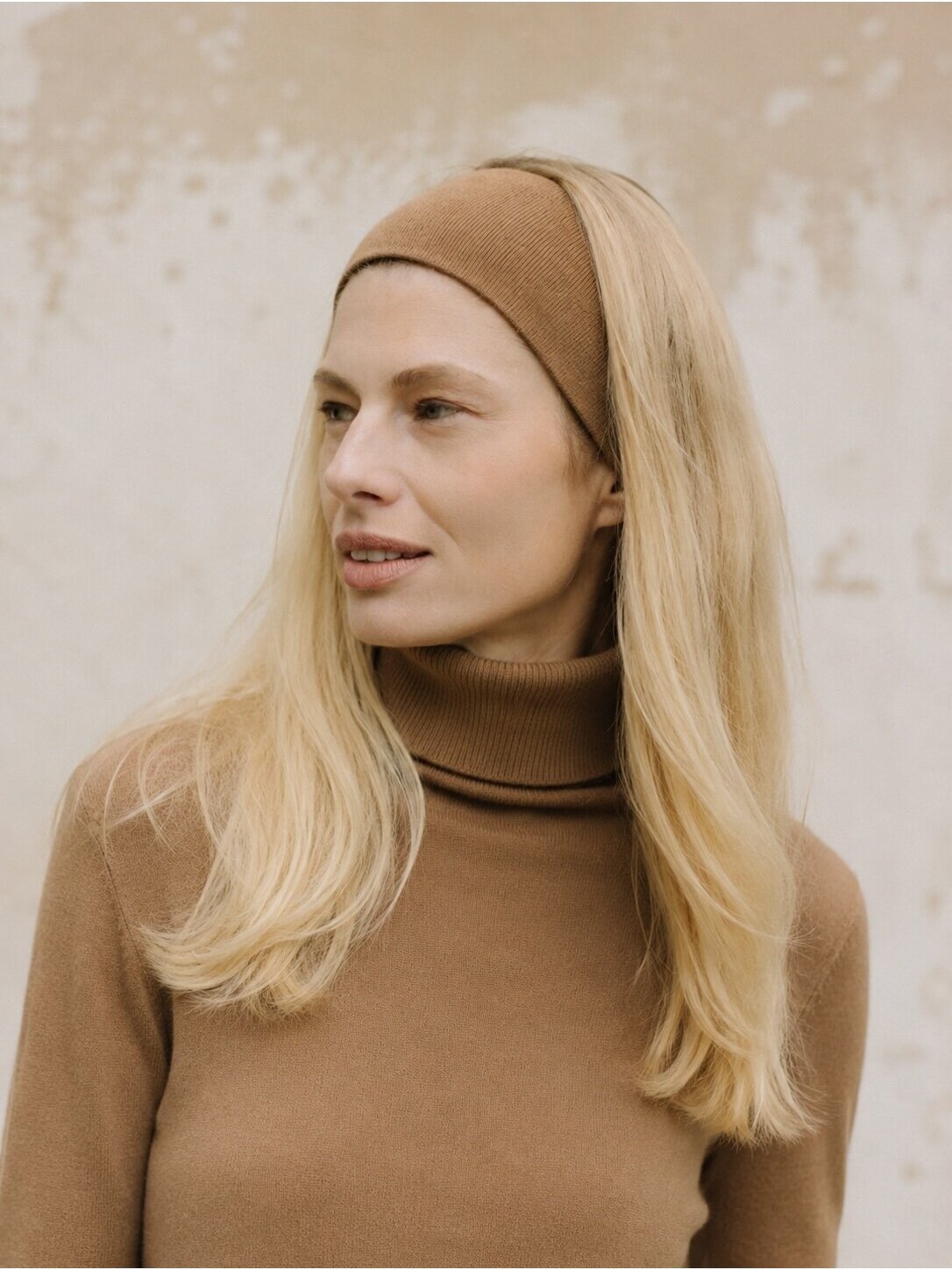 COOCOOMOS merino vilnos golfas camel Ellen COOCOOMOS merino vilnos golfas camel Ellen