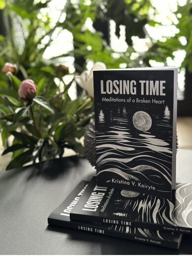 Grožinės literatūros knyga "Losing Time"  Kristinos V. Kairytės 1