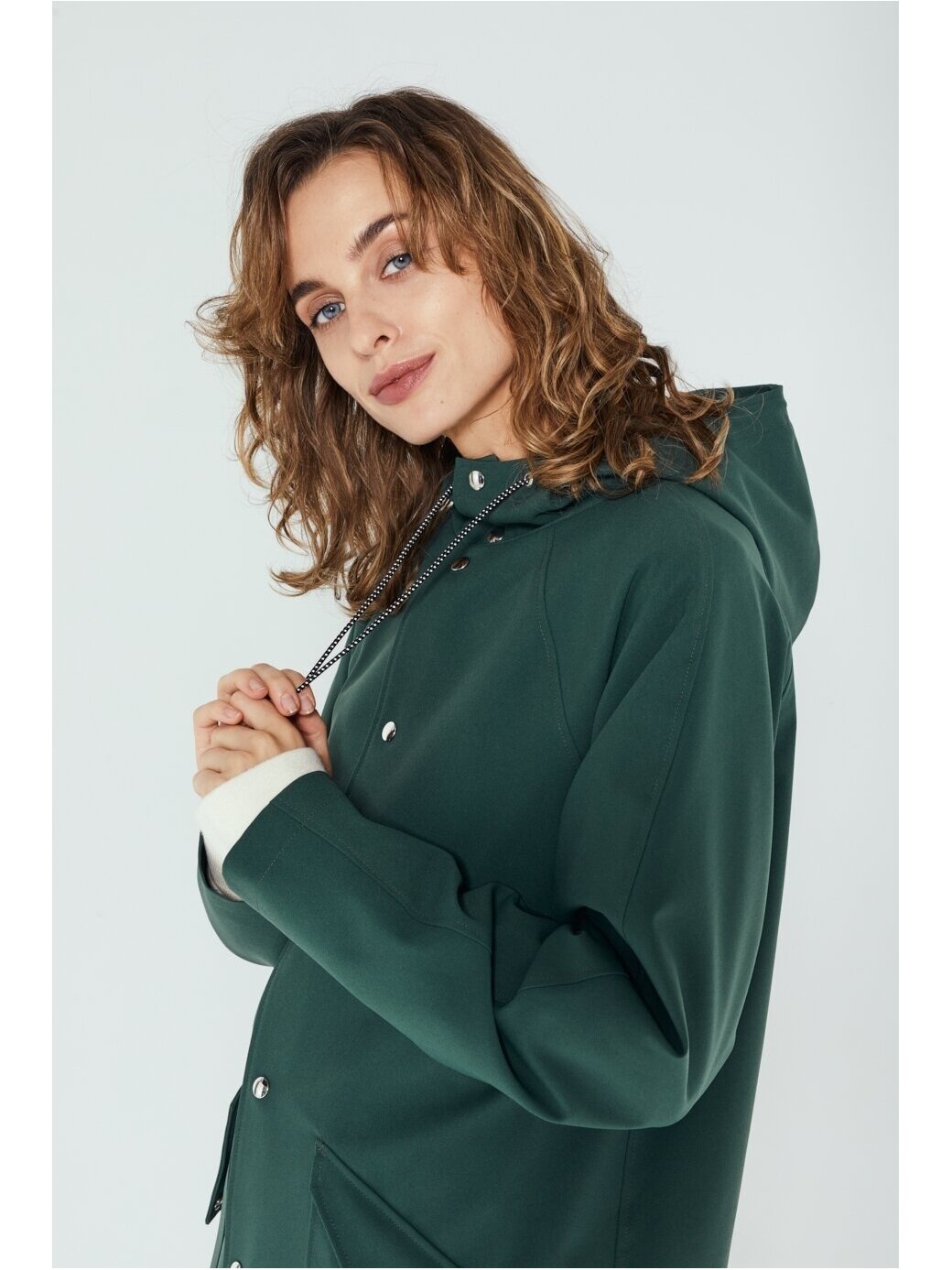 Ducktail Raincoats ŽALIAS CITY LIETPALTIS – tvarios medžiagos 3 Ducktail Raincoats ŽALIAS CITY LIETPALTIS – tvarios medžiagos 3