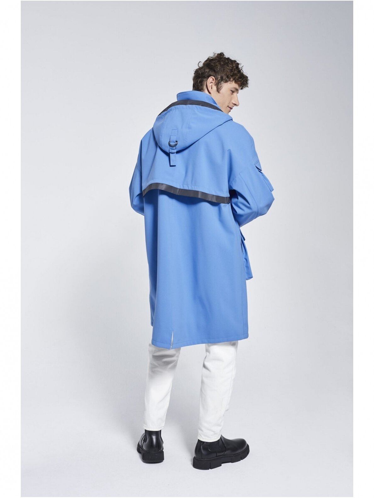 DUCKTAIL MĖLYNAS MARILA UNISEX LIETPALTIS – tvarios medžiagos 8 DUCKTAIL MĖLYNAS MARILA UNISEX LIETPALTIS – tvarios medžiagos 8