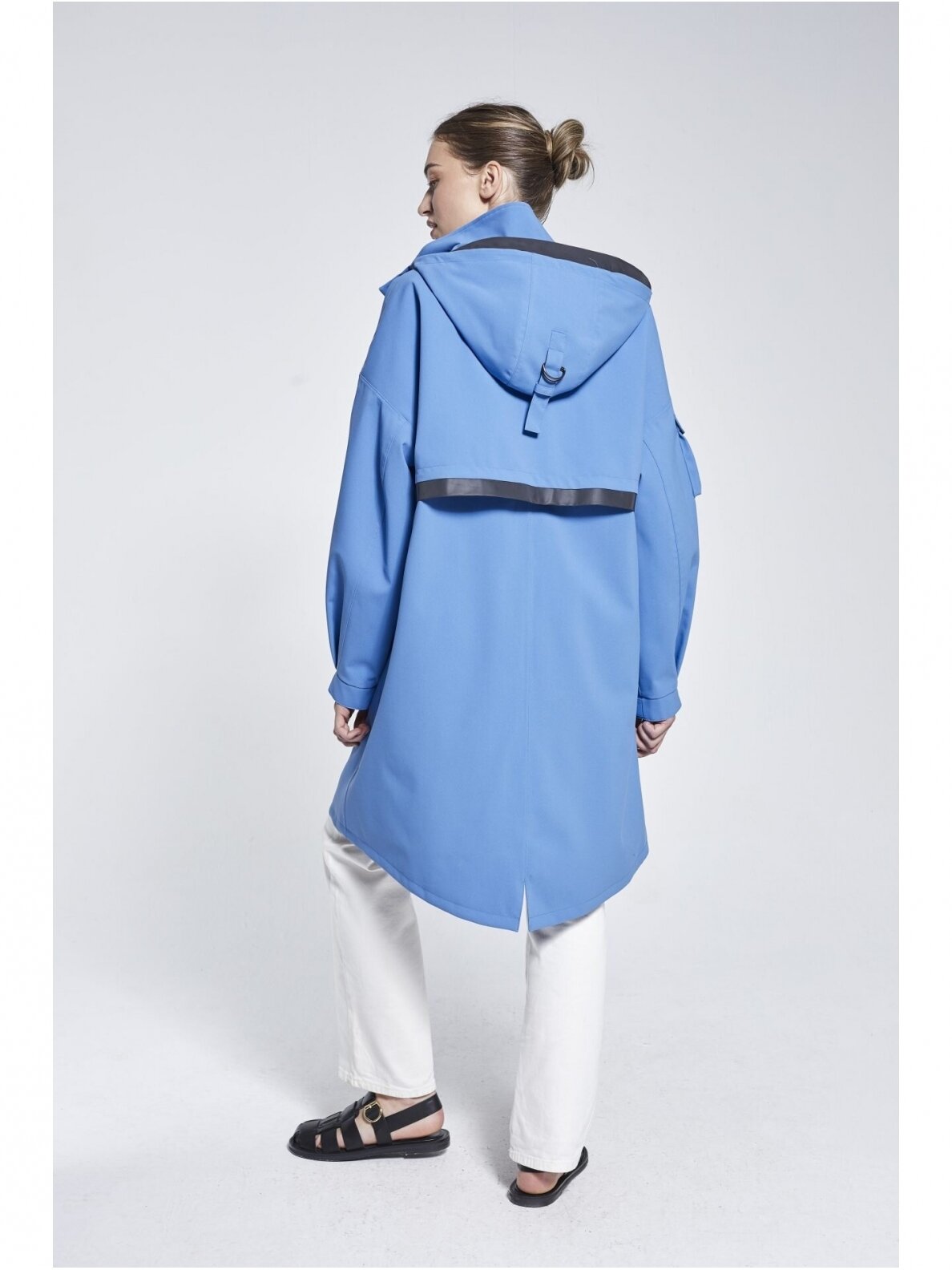 DUCKTAIL MĖLYNAS MARILA UNISEX LIETPALTIS – tvarios medžiagos 14 DUCKTAIL MĖLYNAS MARILA UNISEX LIETPALTIS – tvarios medžiagos 14