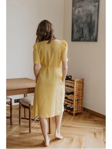 LAUME LINEN geltona lininė suknelė Smiltyne 2 LAUME LINEN geltona lininė suknelė Smiltyne 2