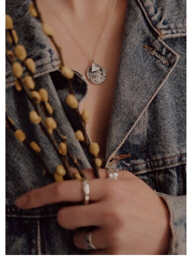 NO MORE kaklo papuošalas TO THE MOON AND BACK NECKLACE
