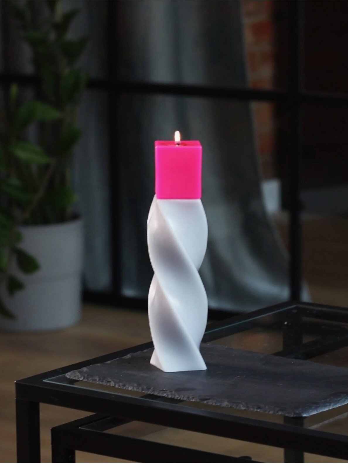 OOGNIS unikalaus dizaino sojų vaško žvakė - pink 1 OOGNIS unikalaus dizaino sojų vaško žvakė - pink 1