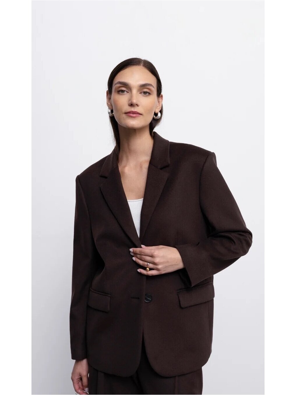 ROBI AGNES rudas kašmyro kostiumėlis "CELINE" 2 ROBI AGNES rudas kašmyro kostiumėlis "CELINE" 2