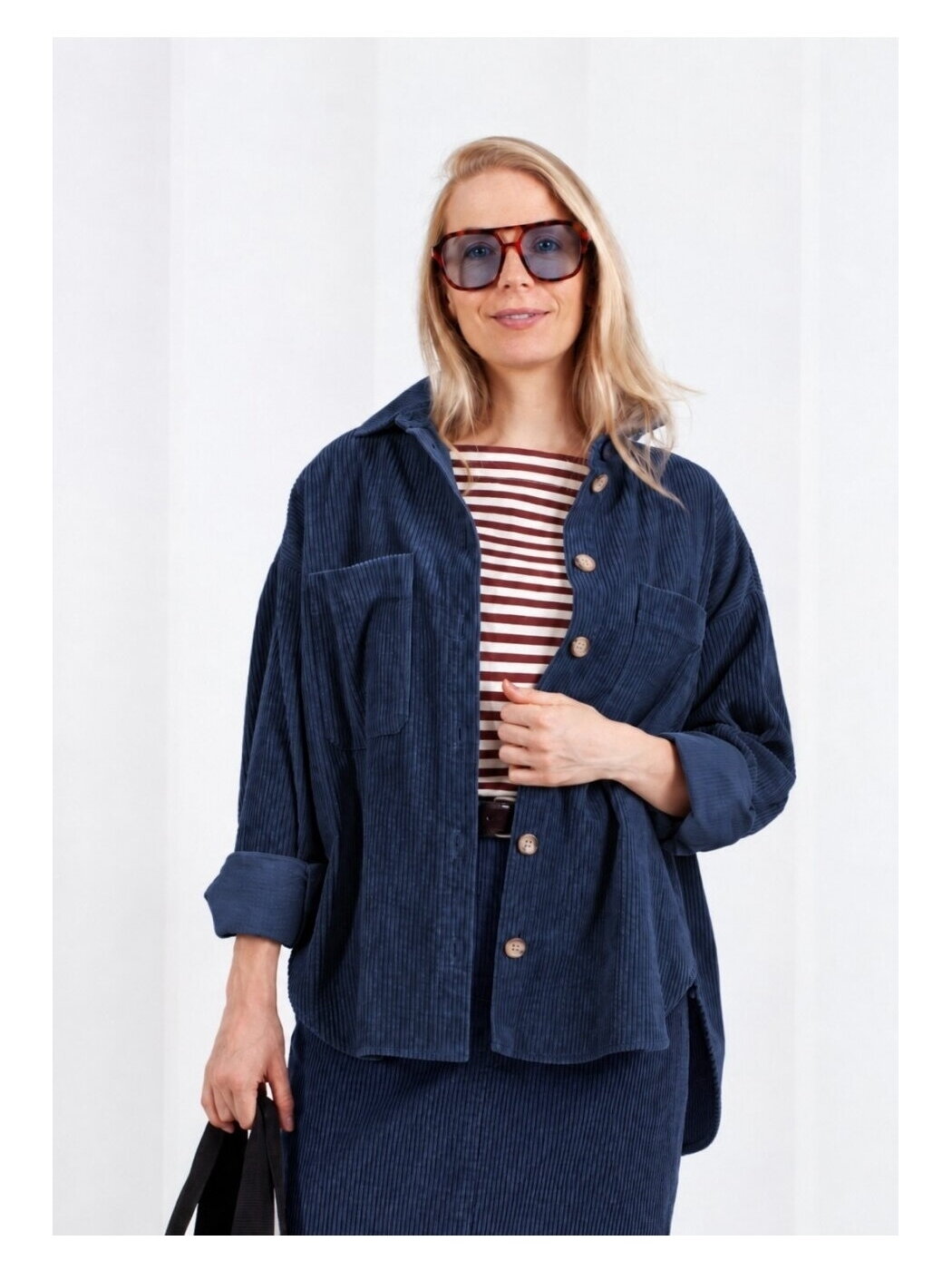 SAVITI TAMSIAI MĖLYNAS VELVETINIS ŠVARKELIS LOS ANGELES 1 SAVITI TAMSIAI MĖLYNAS VELVETINIS ŠVARKELIS LOS ANGELES 1
