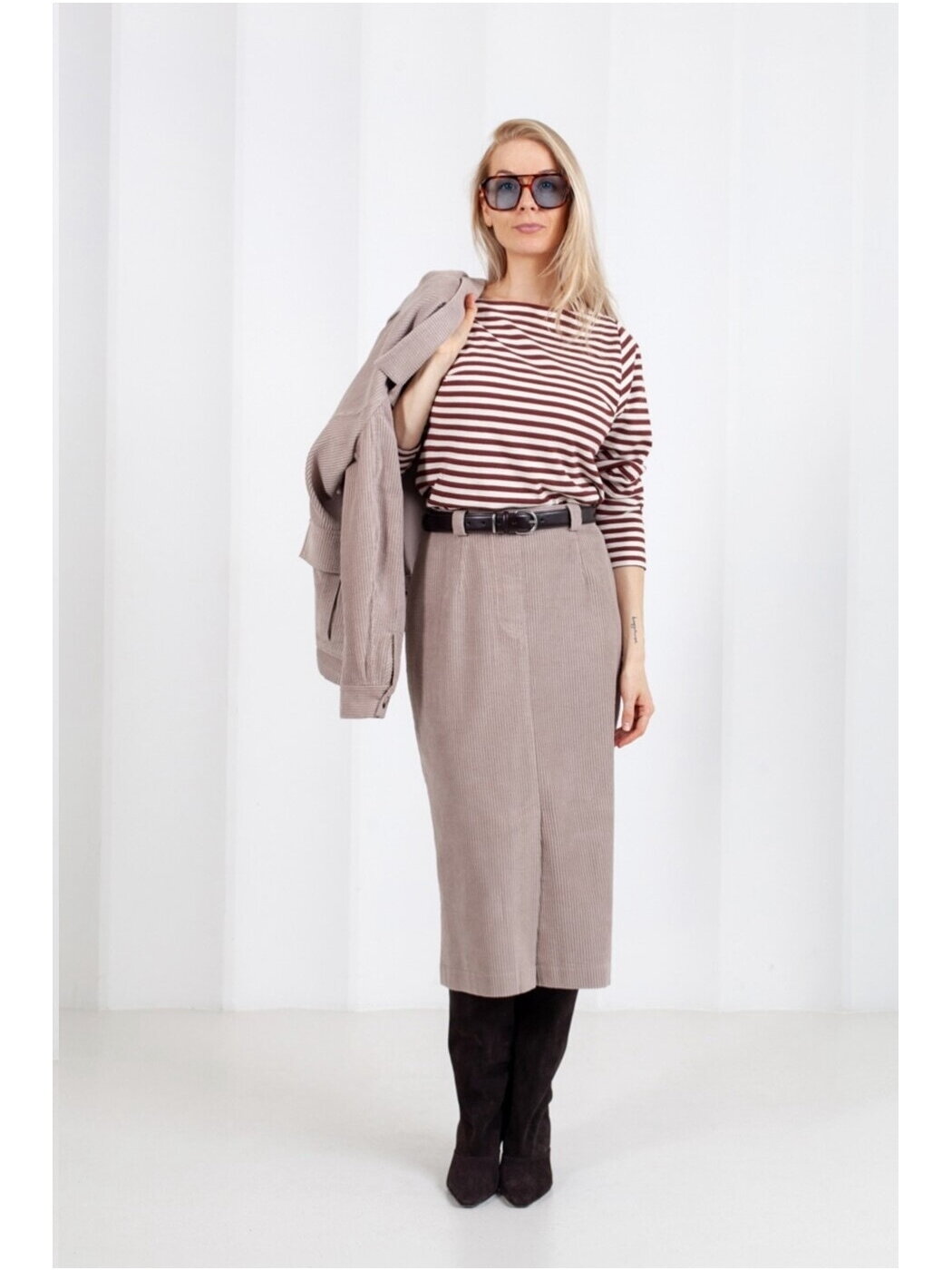 Saviti ŠVIESUS VELVETINIS MIDI SIJONAS SOHO 2 Saviti ŠVIESUS VELVETINIS MIDI SIJONAS SOHO 2