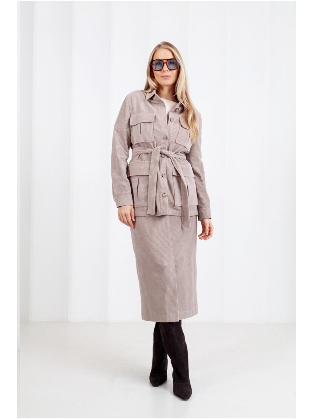 Saviti ŠVIESUS VELVETINIS MIDI SIJONAS SOHO 3
