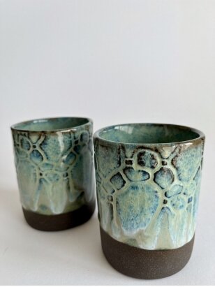 SPRING AND FALL Žaliai mėlynas tekstūrinis puodelis