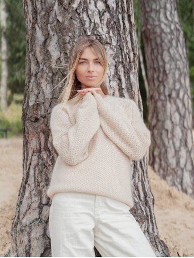 WOOL HOUSE YPATINGAI ŠVELNUS IR PURUS MOHEROS MEGZTINIS PAULINA SMĖLIS WOOL HOUSE YPATINGAI ŠVELNUS IR PURUS MOHEROS MEGZTINIS PAULINA SMĖLIS