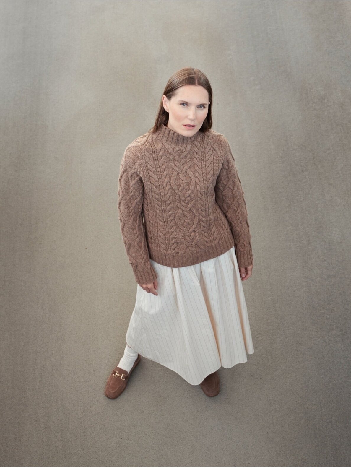 WOOL HOUSE KAŠMYRO IR MERINO VILNOS MEGZTINIS SU PYNĖMIS LINA RUDAS WOOL HOUSE KAŠMYRO IR MERINO VILNOS MEGZTINIS SU PYNĖMIS LINA RUDAS